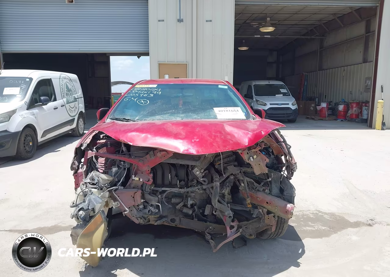 2015 Toyota Corolla S Plus VIN:5YFBURHE9FP205963 - 6