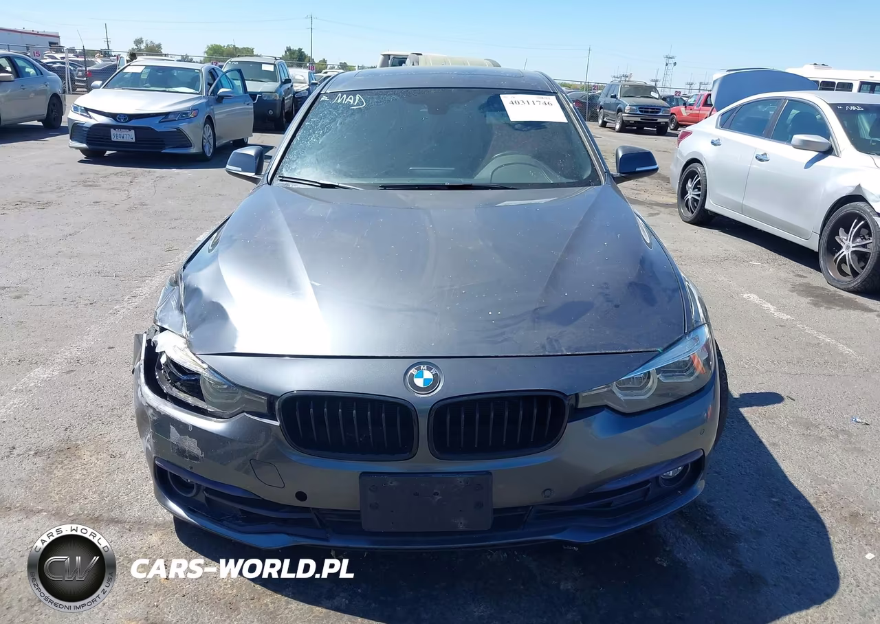 2018 BMW 330I xDrive VIN:WBA8D9G54JNU67582 - 12