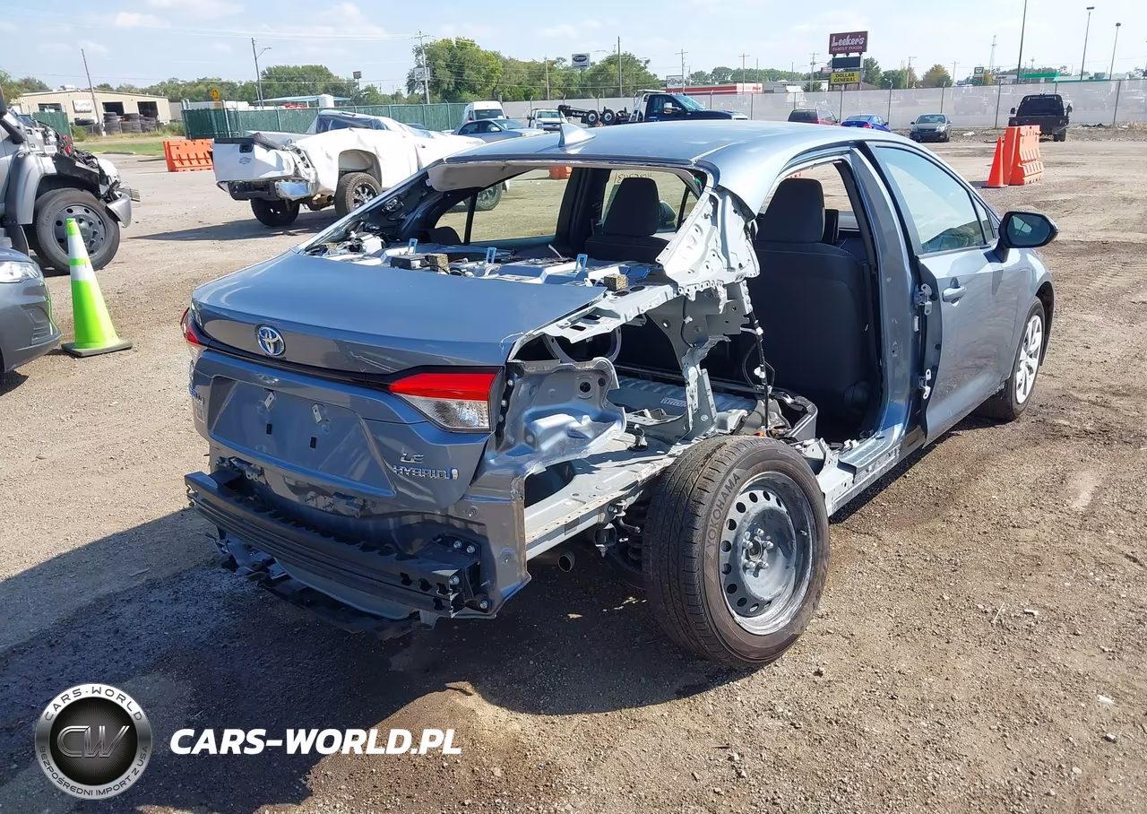 2024 Toyota Corolla Hybrid Le VIN:JTDBCMFE8R3039439 - 4