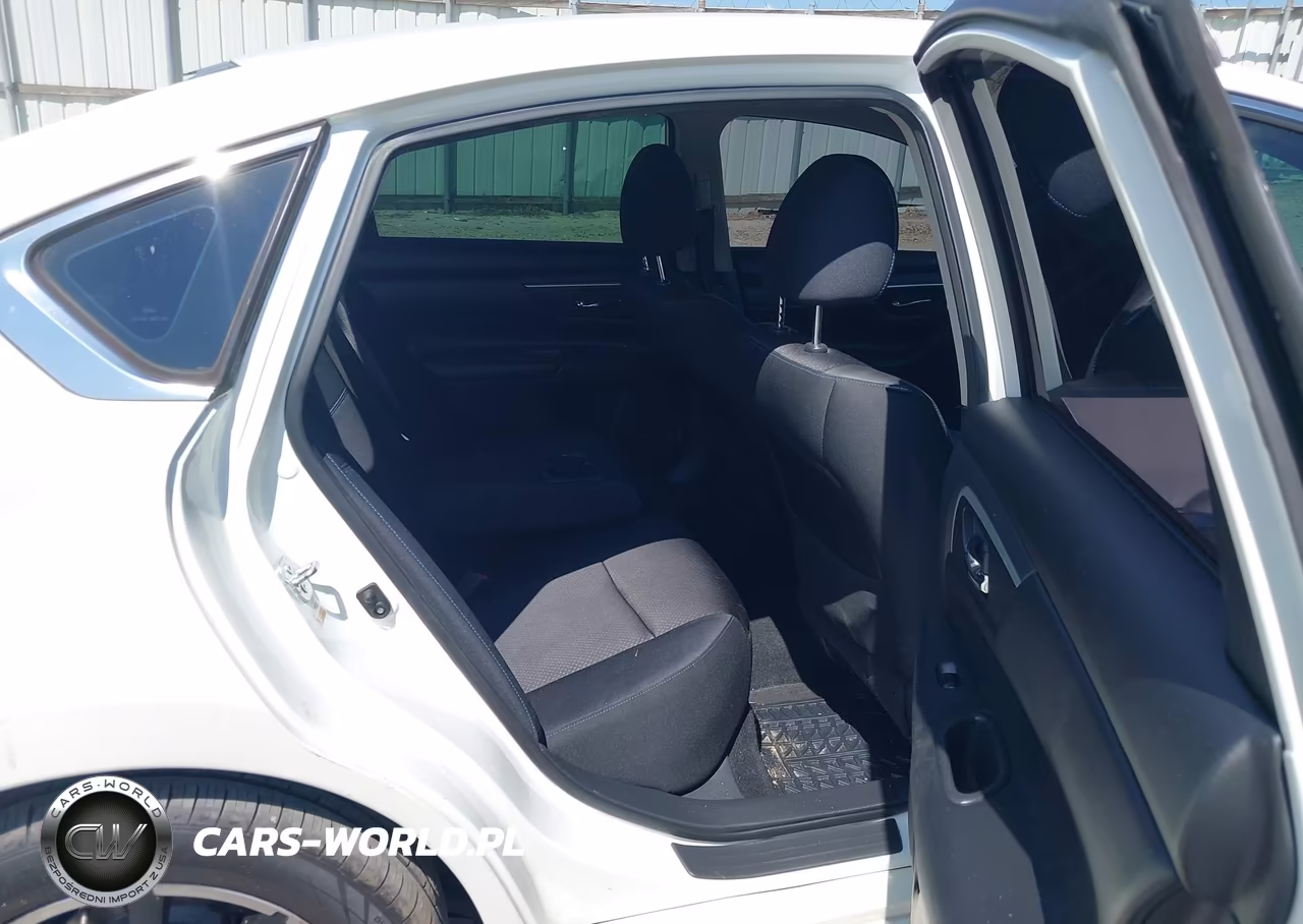 2017 Nissan Altima 2.5 Sr VIN:1N4AL3AP1HC227593 - 8