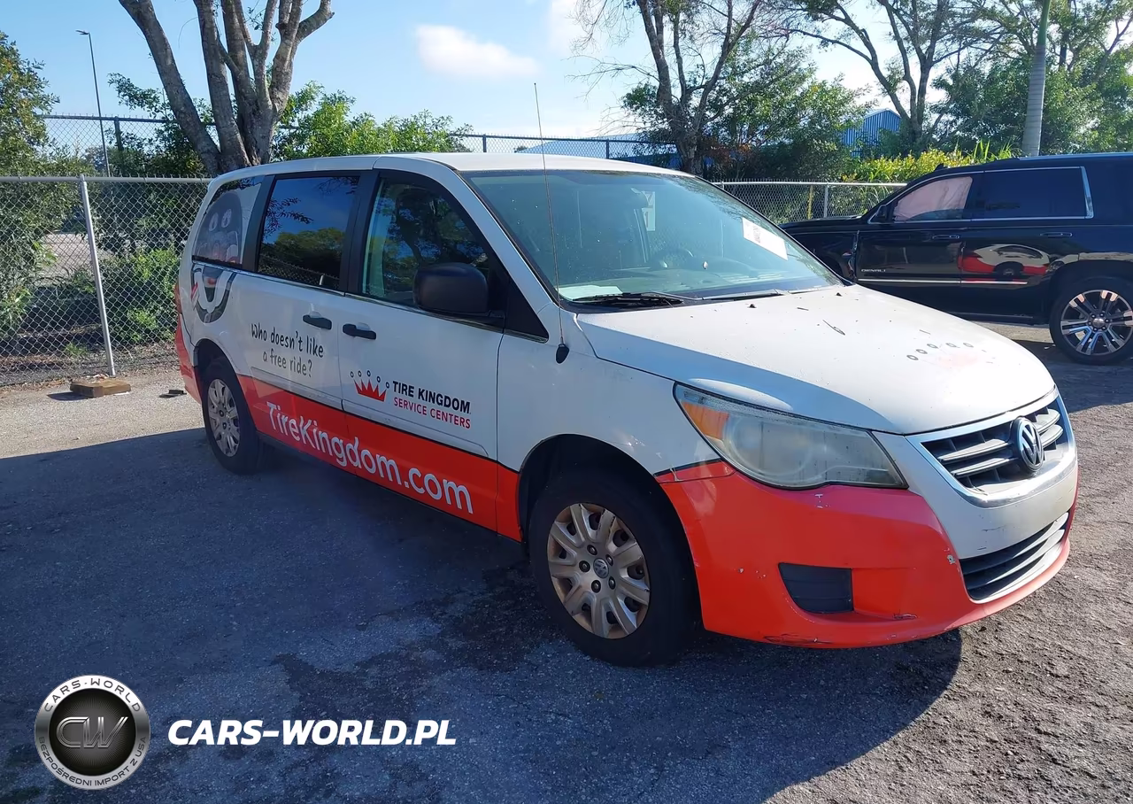 2009 Volkswagen Routan S