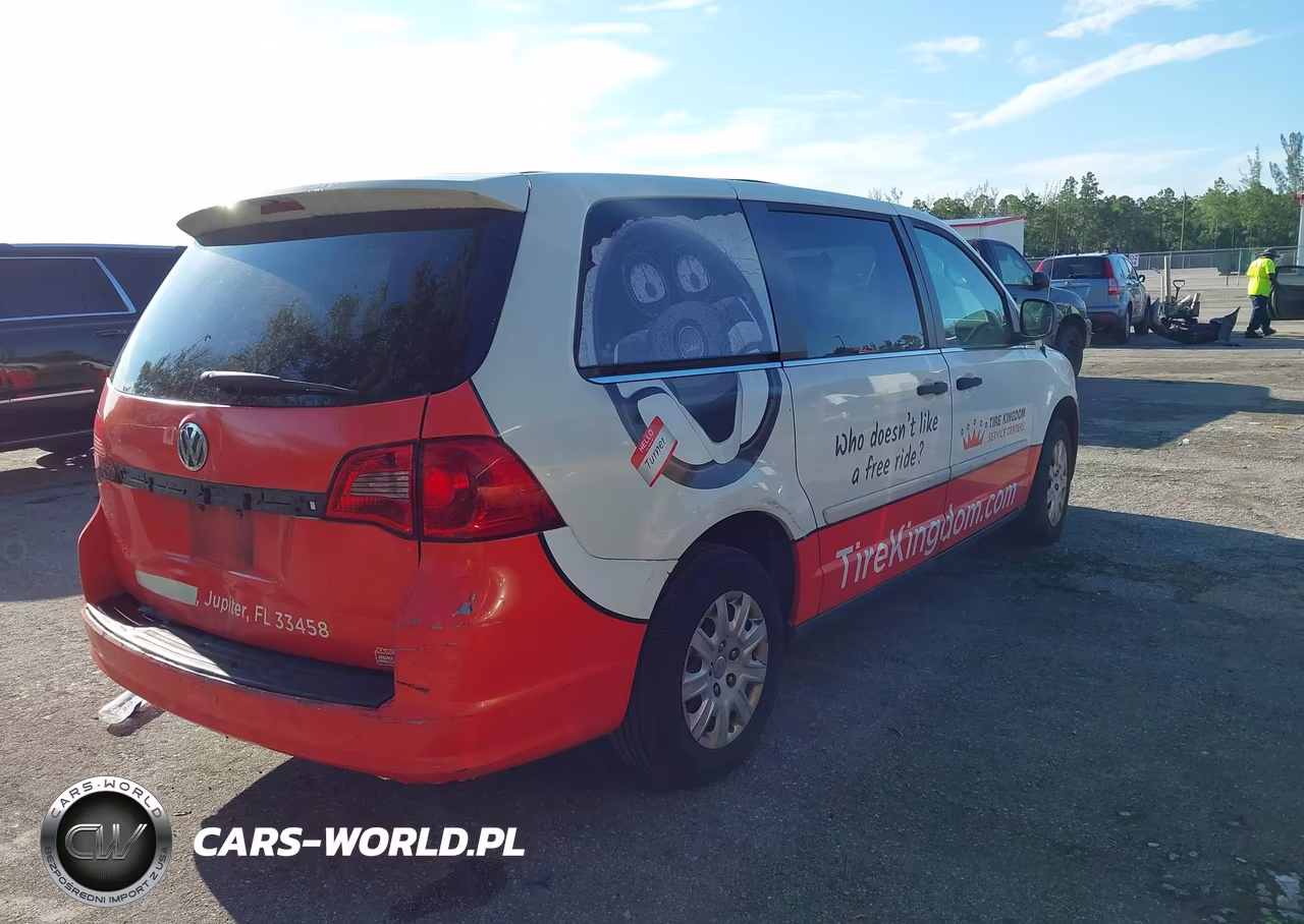 2009 Volkswagen Routan S VIN:2V8HW44189R559153 - 4