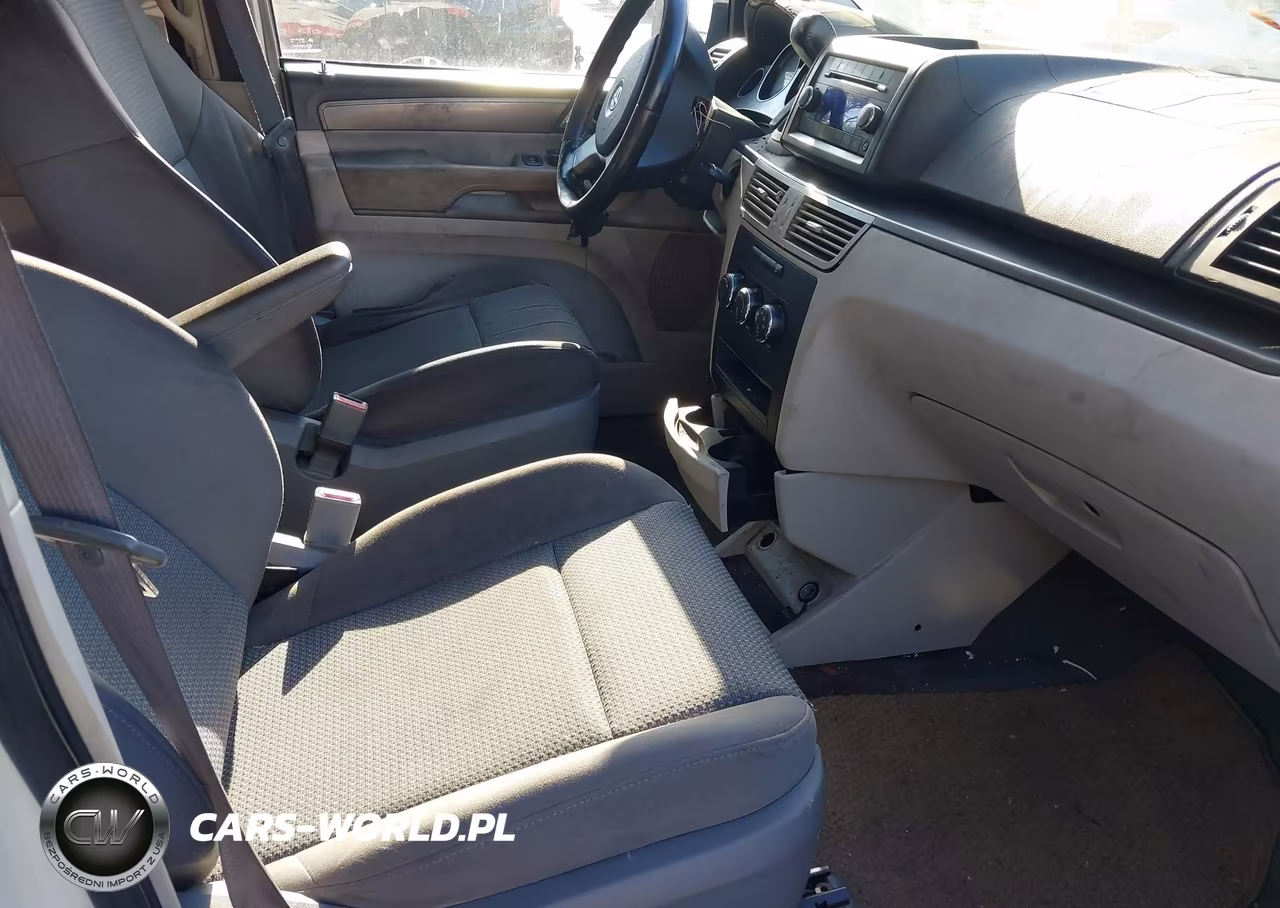 2009 Volkswagen Routan S VIN:2V8HW44189R559153 - 5
