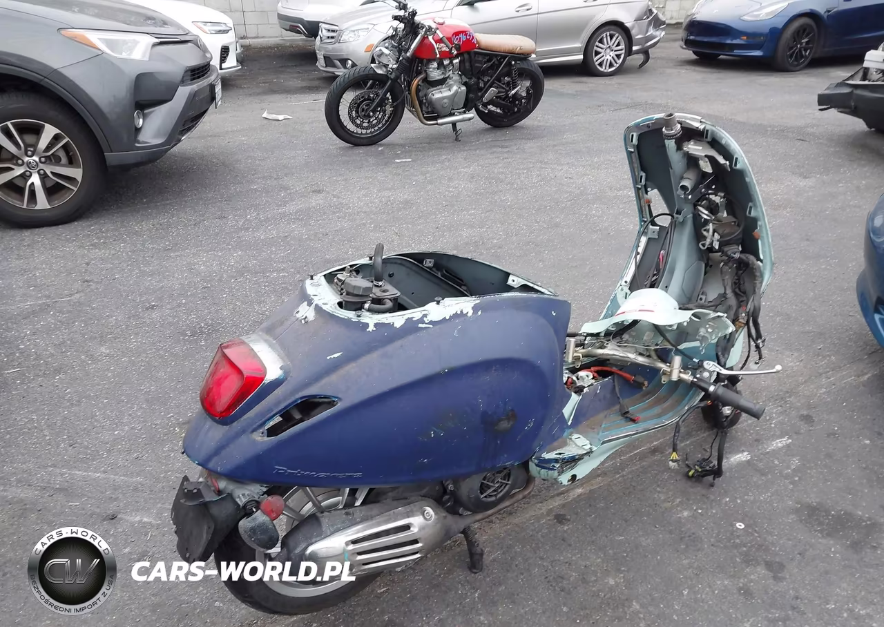 2020 Ves Piaggi Sprint 150 VIN:ZAPM818GXL5902775 - 4