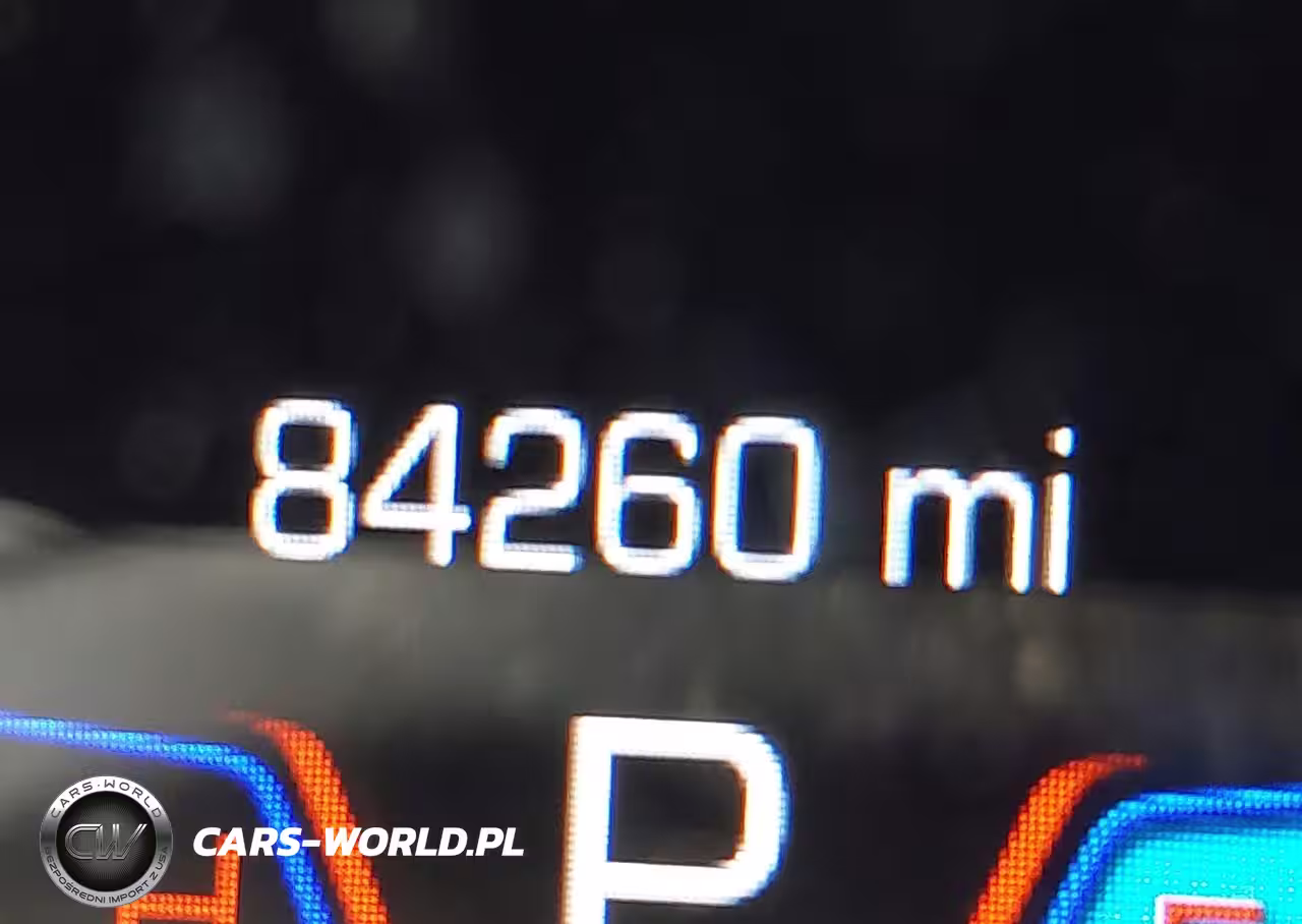 2015 Chrysler 300 Limited VIN:2C3CCARGXFH757085 - 16