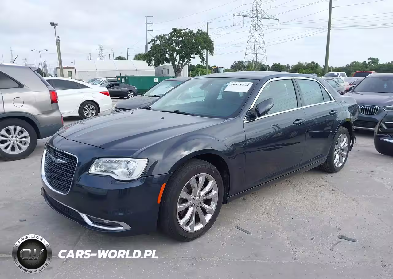 2015 Chrysler 300 Limited VIN:2C3CCARGXFH757085 - 2