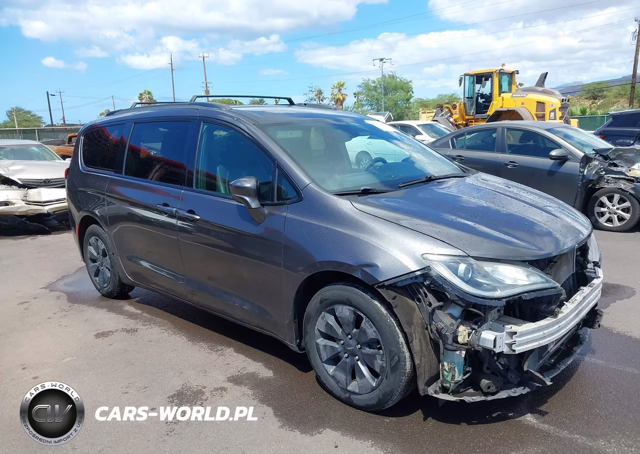2019 Chrysler Pacifica Hybrid Touring L
