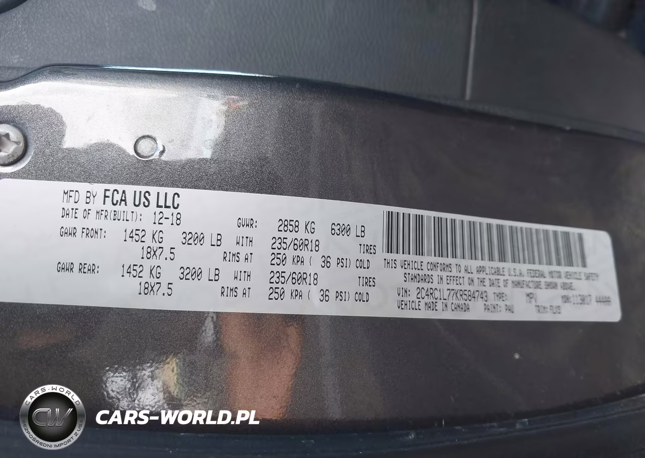 2019 Chrysler Pacifica Hybrid Touring L VIN:2C4RC1L77KR584743 - 9