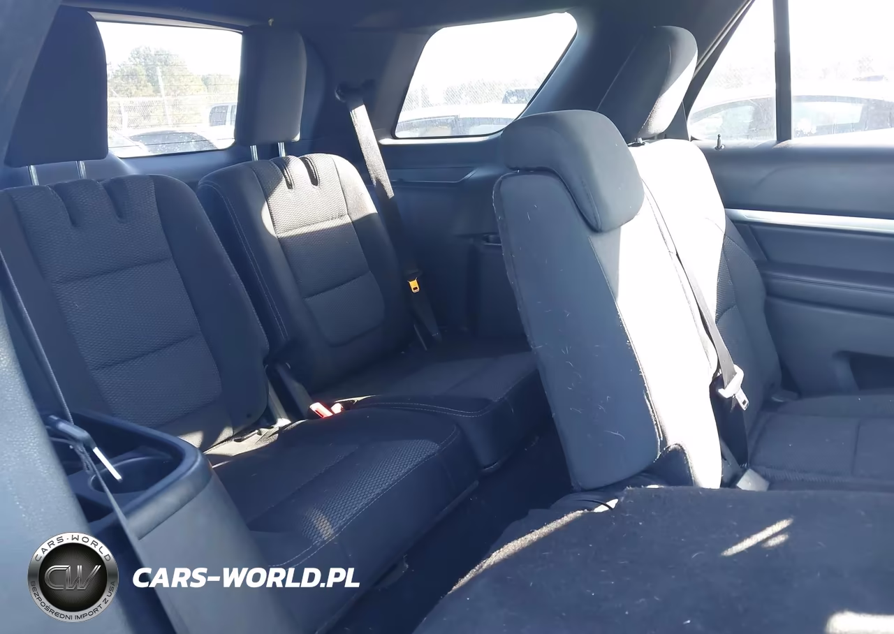 2019 Ford Explorer Xlt VIN:1FM5K7D8XKGB26378 - 8