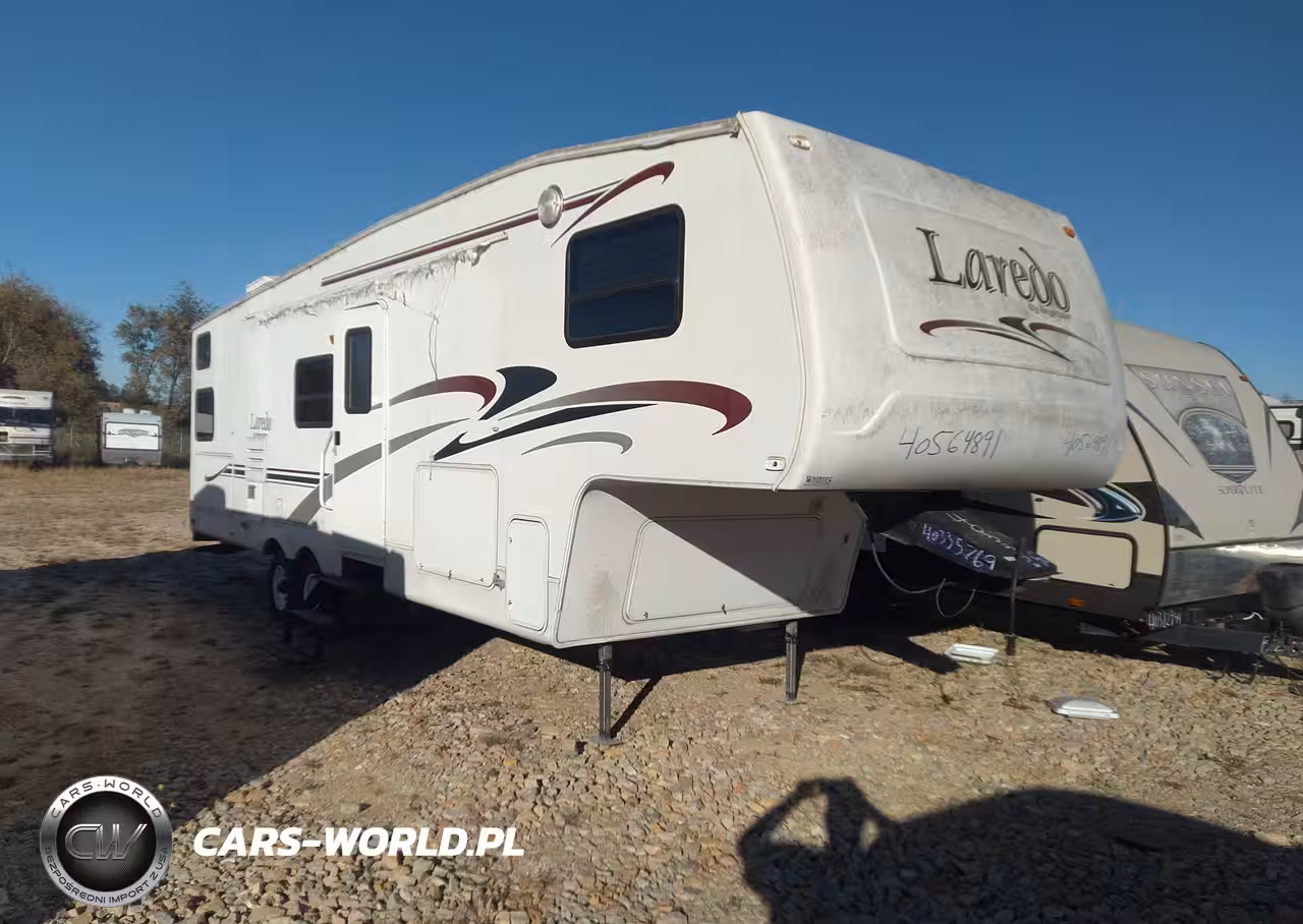 2004 KEYSTONE LAREDO