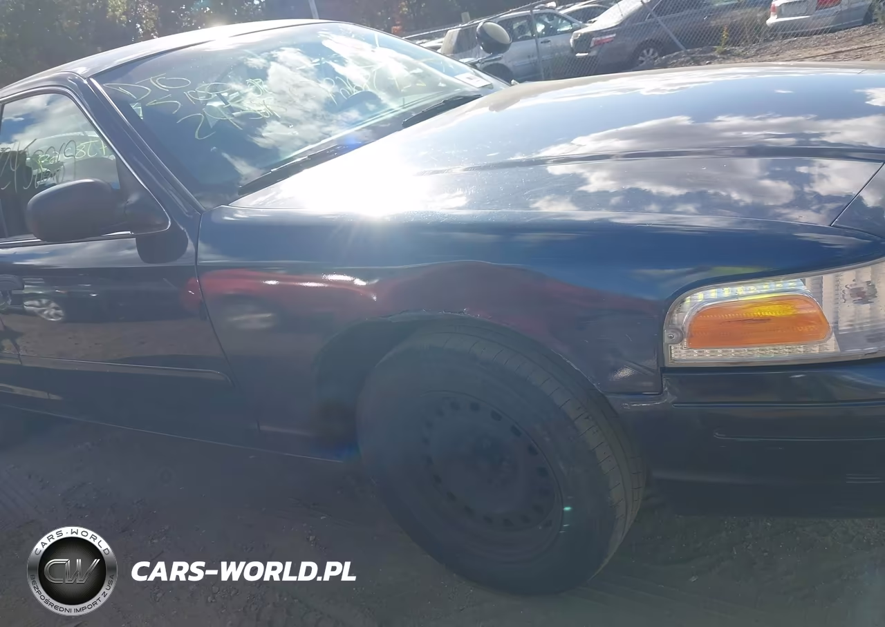 2002 Ford Crown Victoria Natural Gas Vehicle-Police-Police Street Appearance VIN:2FAFP71W42X116426 - 6