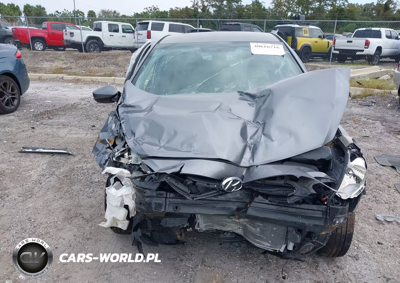 2015 Hyundai Accent Gls VIN:KMHCT4AEXFU836031 - 12