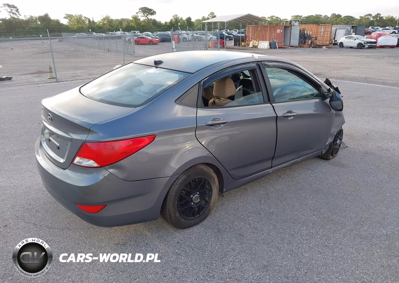 2015 Hyundai Accent Gls VIN:KMHCT4AEXFU836031 - 4