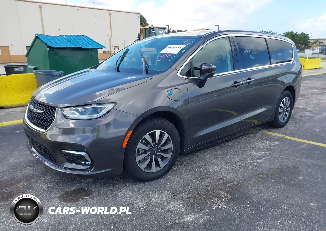 2023 Chrysler Pacifica Hybrid Touring L VIN:2C4RC1L70PR559027 - 2