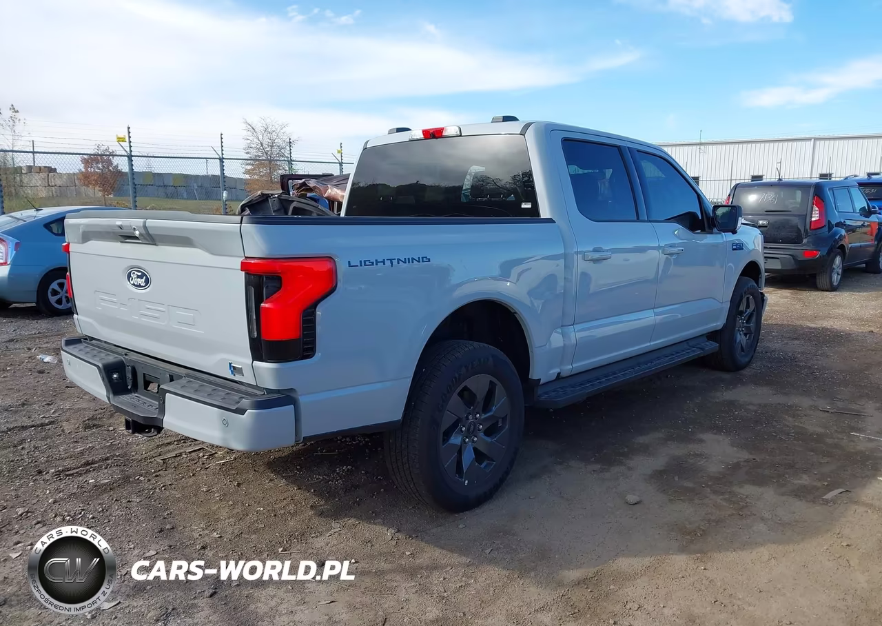 2024 Ford F-150 Lightning Flash VIN:1FT6W3L76RWG04021 - 4
