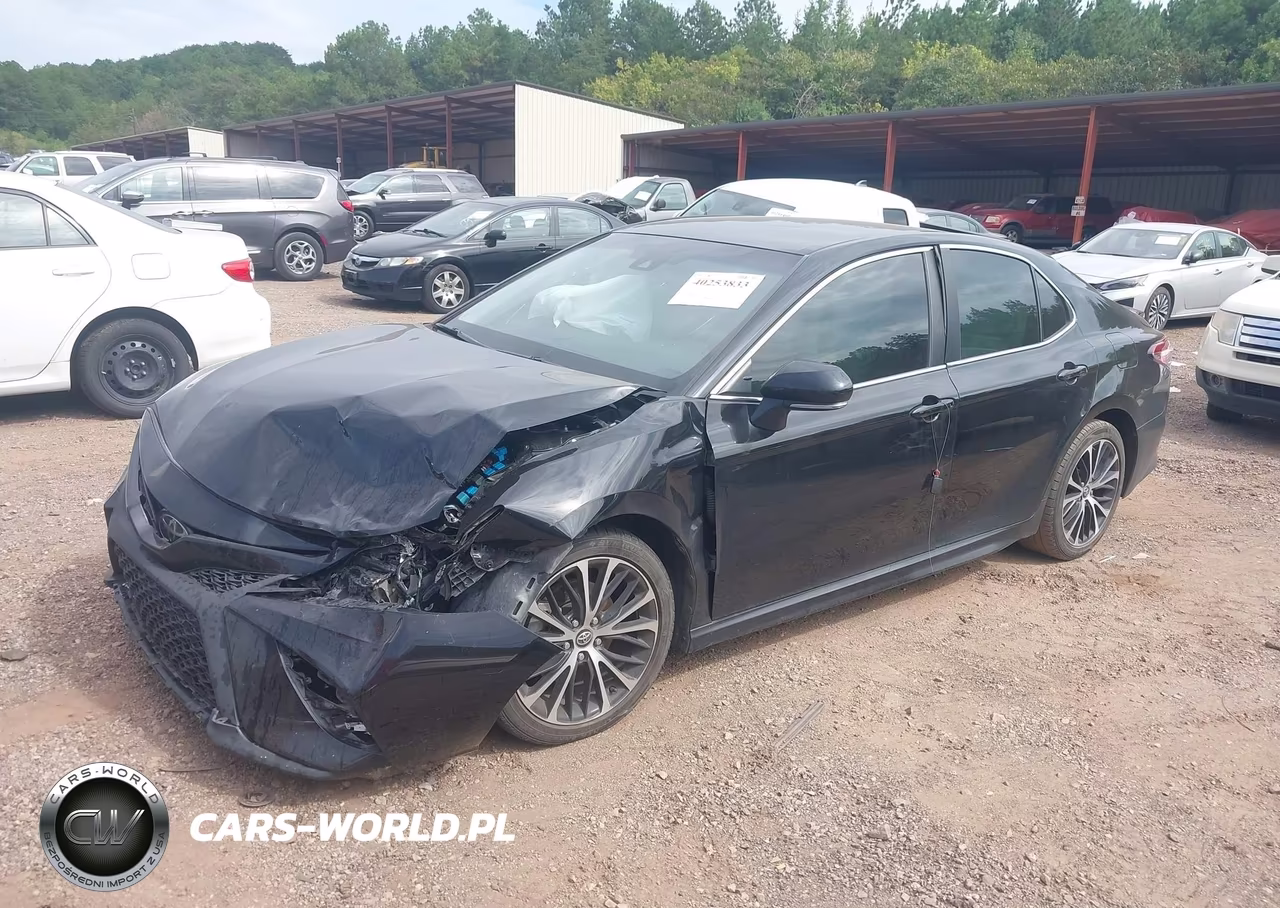 2018 Toyota Camry Se VIN:4T1B11HK5JU661028 - 2