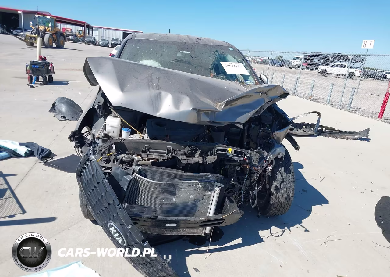 2019 Kia Sorento 2.4L L VIN:5XYPG4A30KG507083 - 12