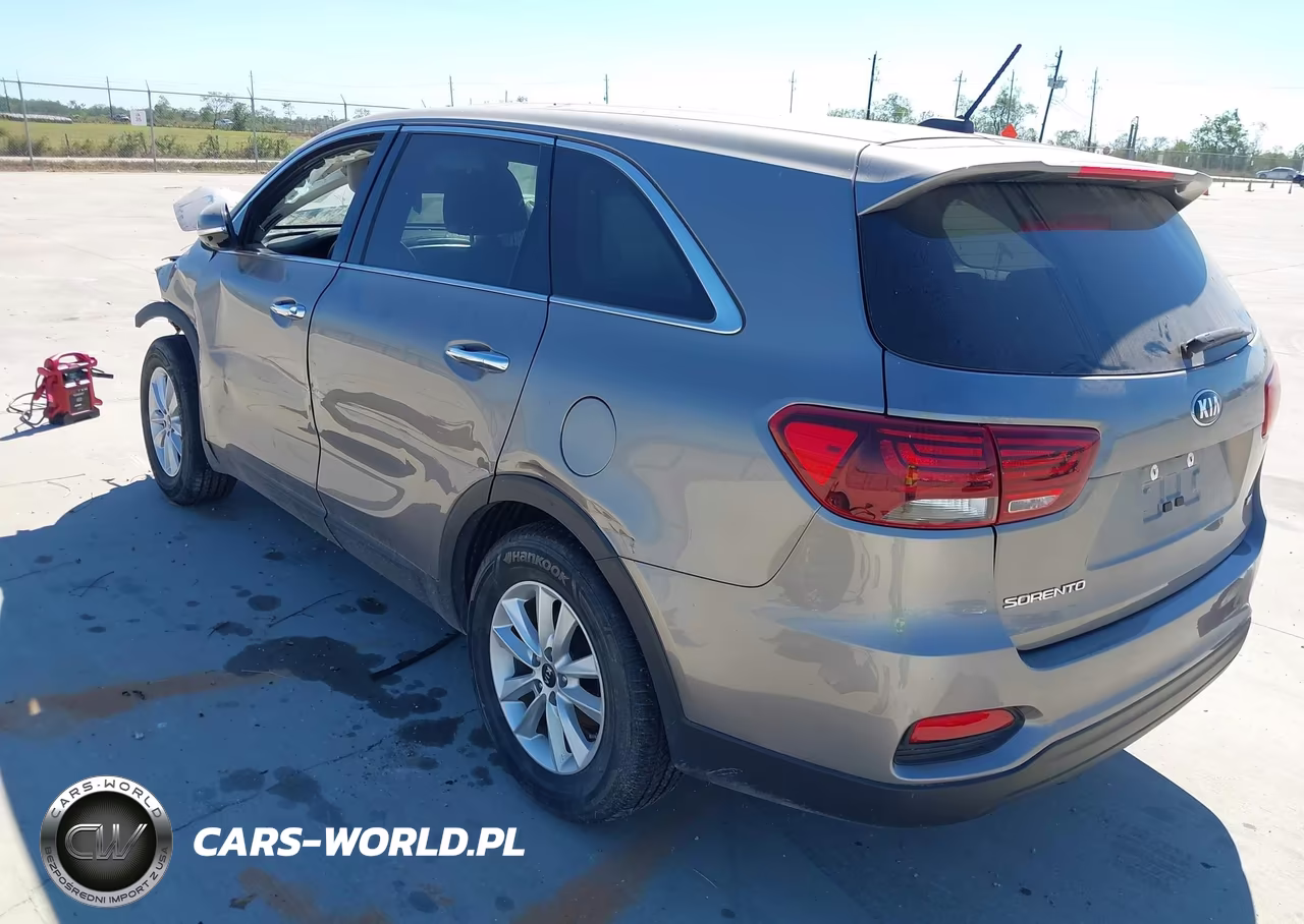 2019 Kia Sorento 2.4L L VIN:5XYPG4A30KG507083 - 3