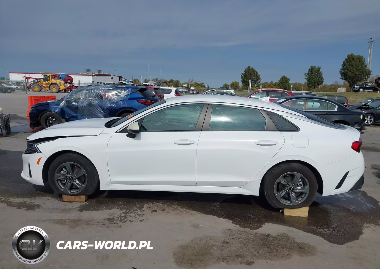 2022 Kia K5 Lx VIN:5XXG24J24NG102715 - 13