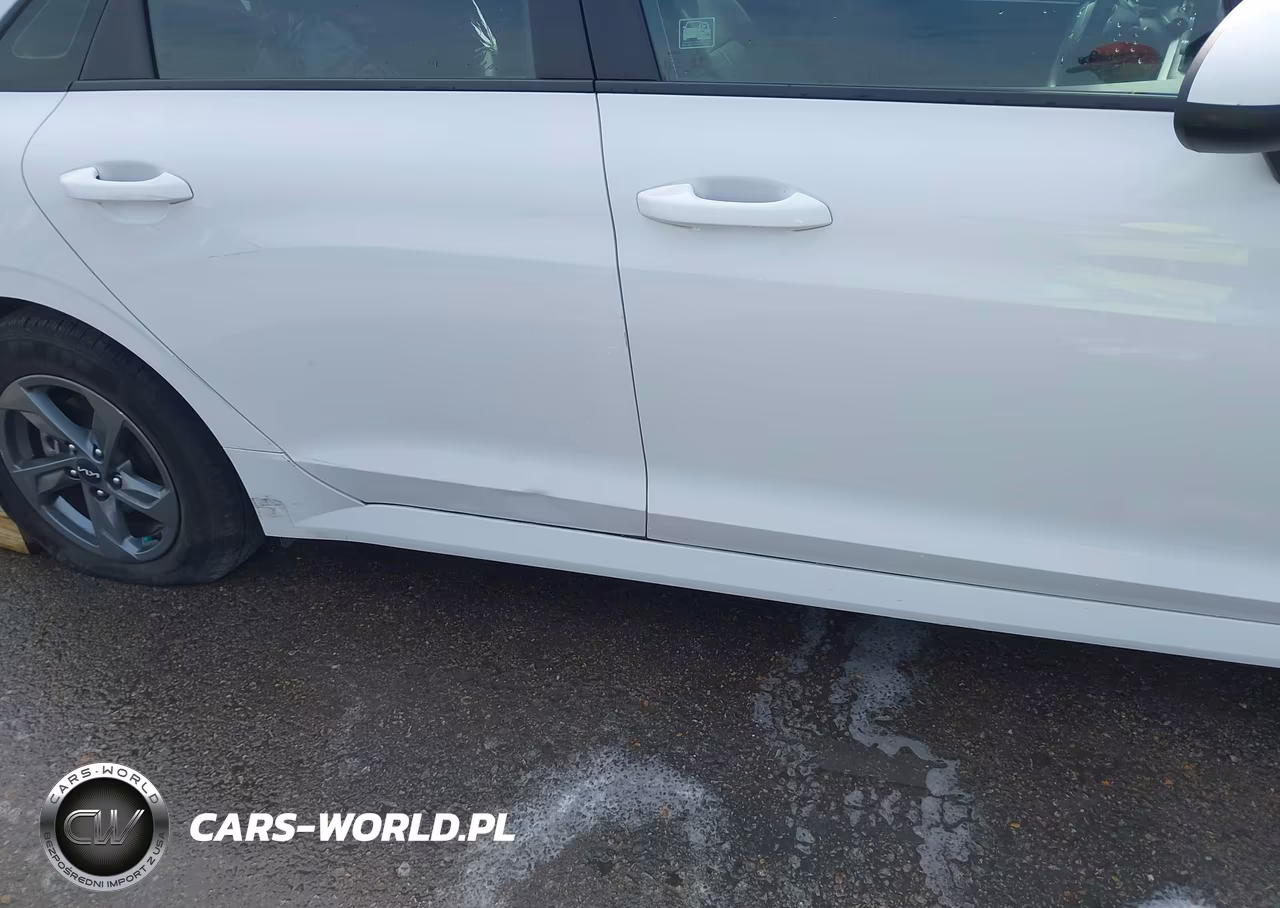 2022 Kia K5 Lx VIN:5XXG24J24NG102715 - 17