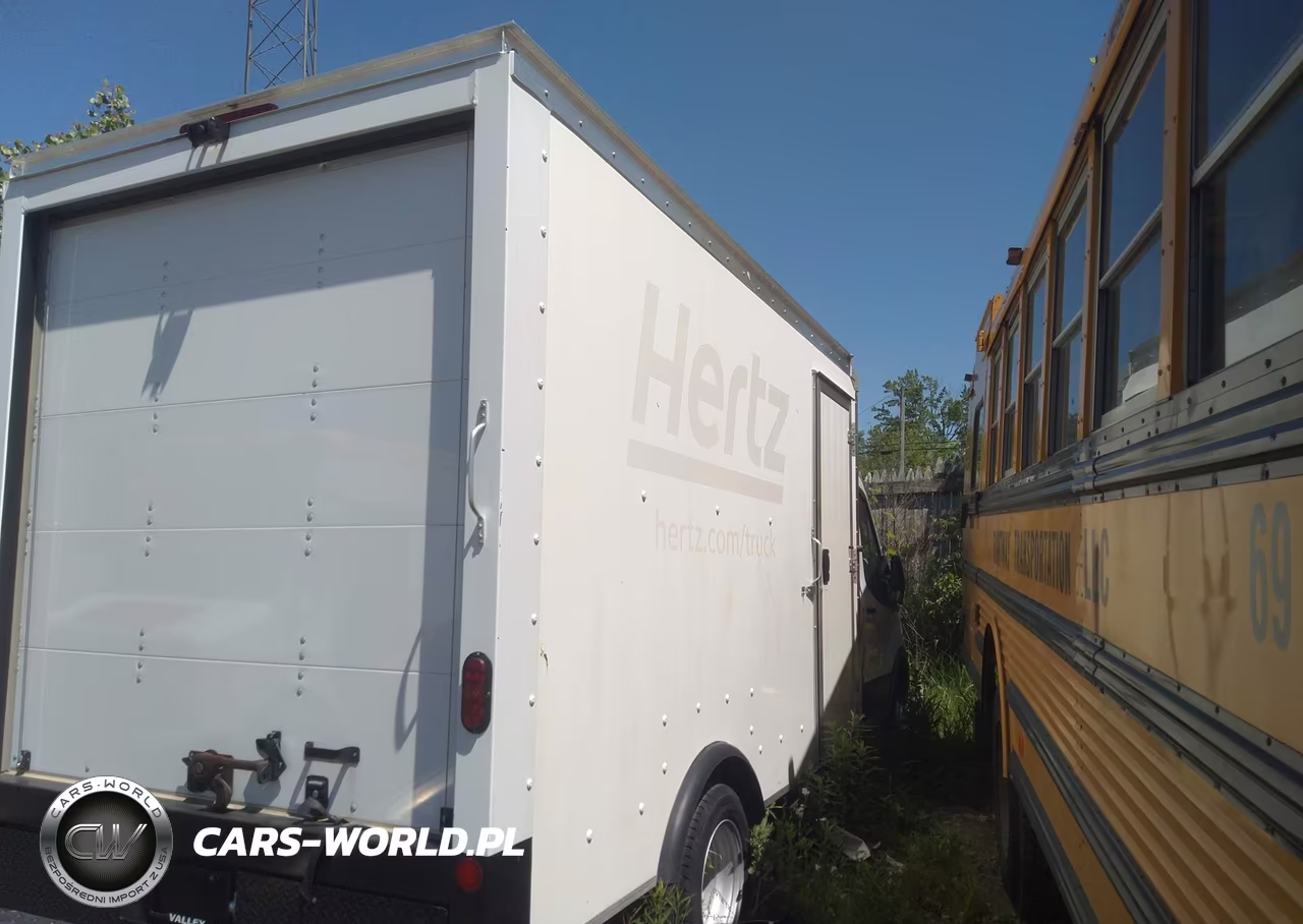 2022 Ford Transit-350 Cutaway VIN:1FDBF6P84NKA75894 - 3