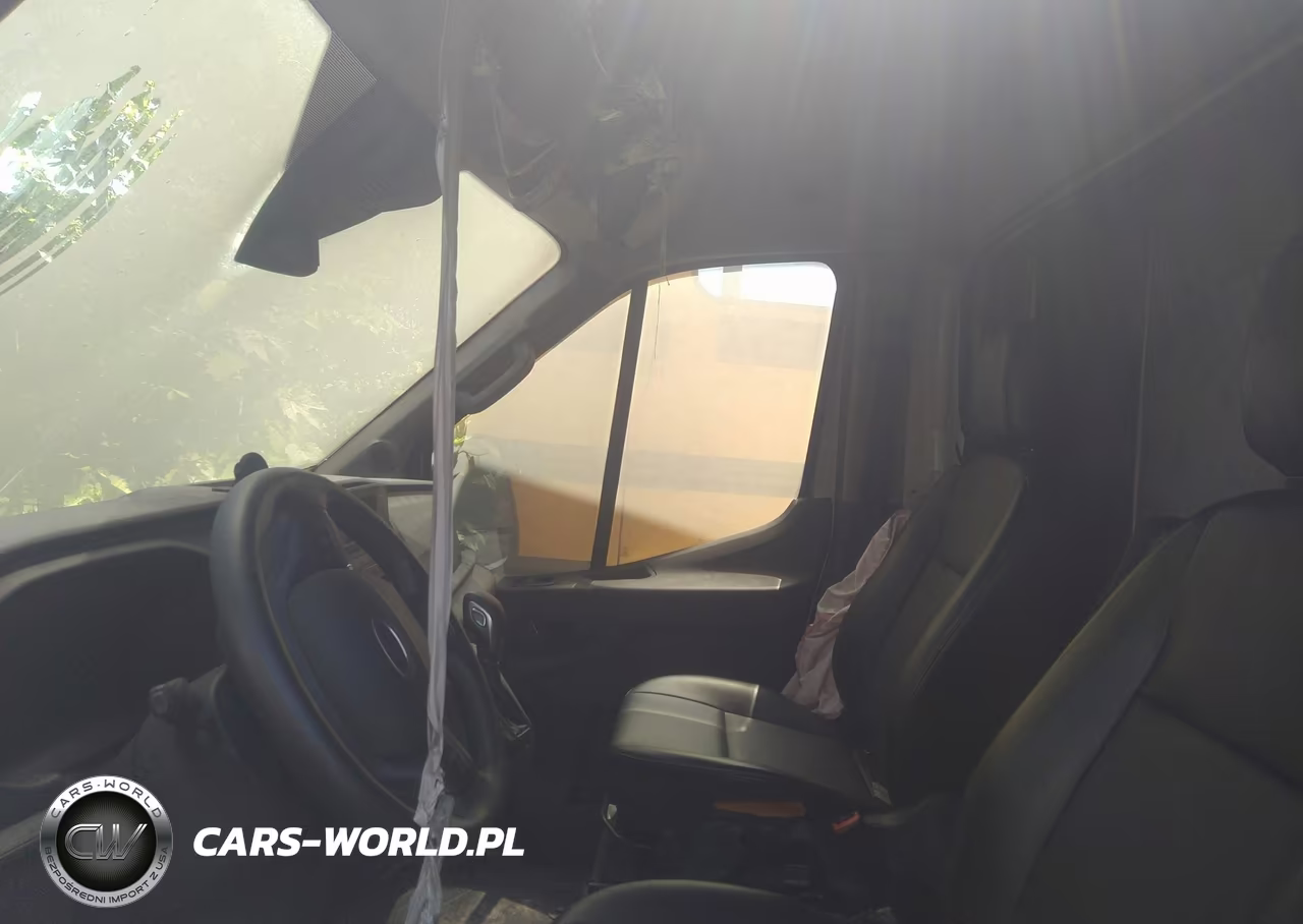 2022 Ford Transit-350 Cutaway VIN:1FDBF6P84NKA75894 - 5