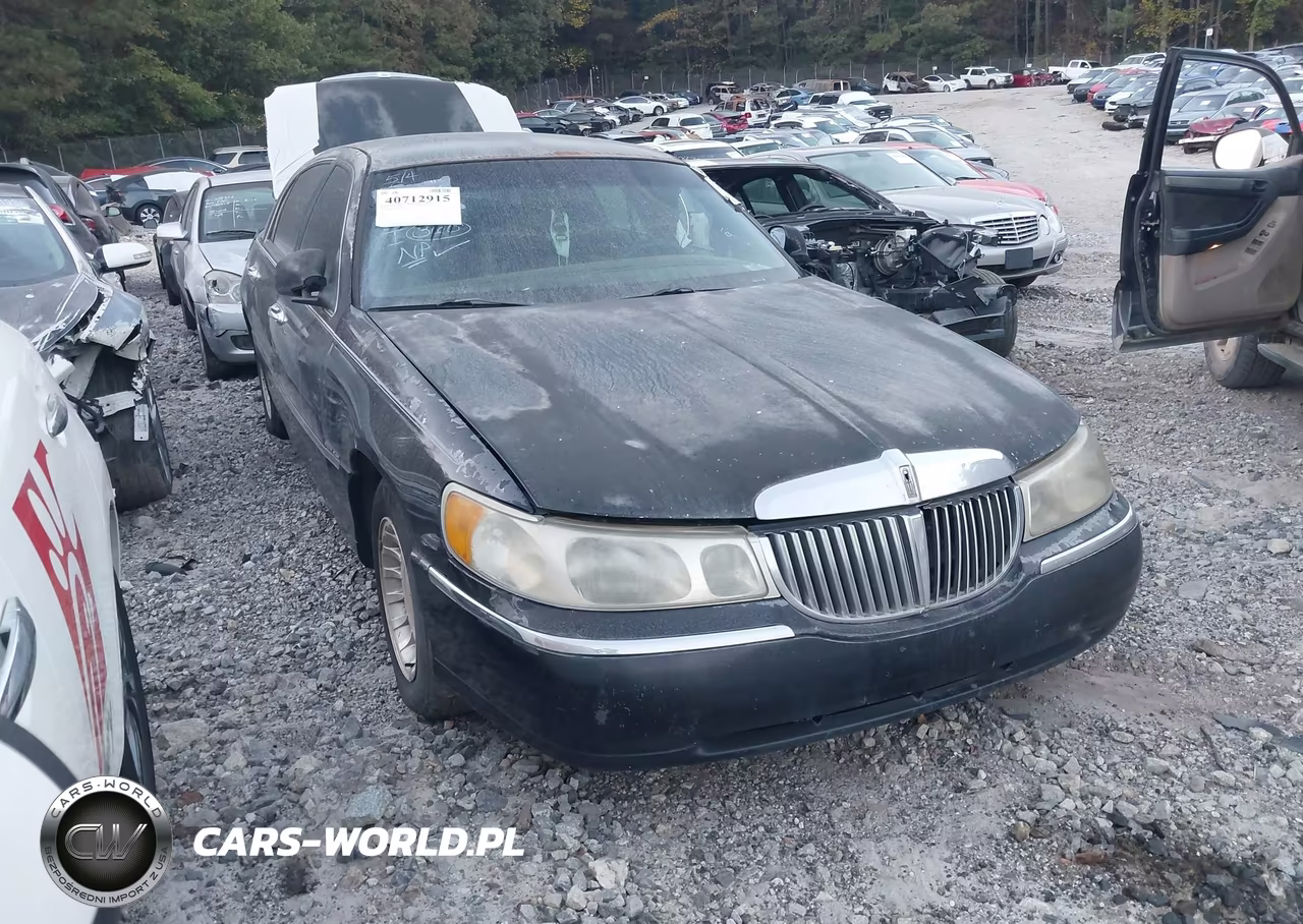 2000 Lincoln Town Car Executive