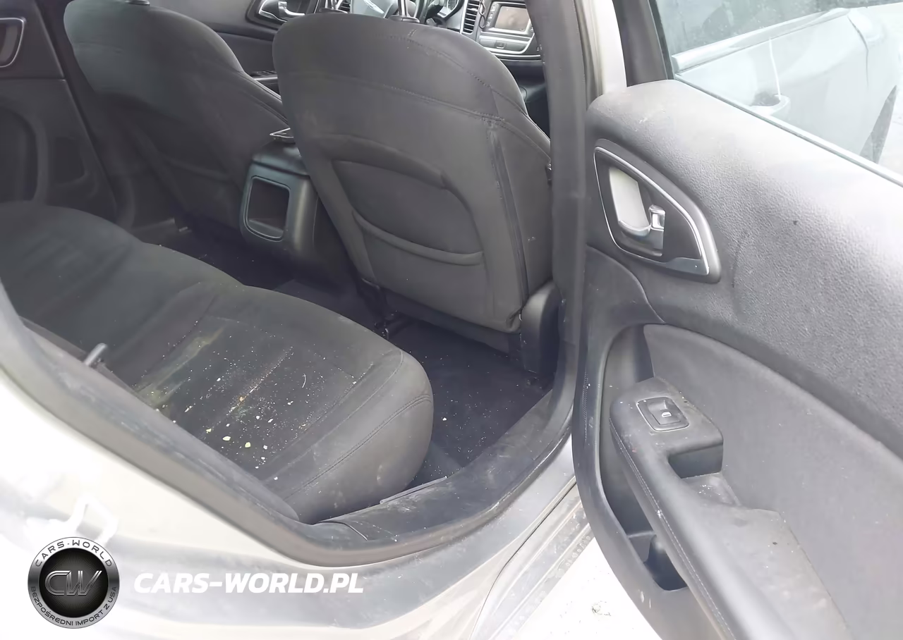 2015 Chrysler 200 Limited VIN:1C3CCCAB9FN543448 - 8