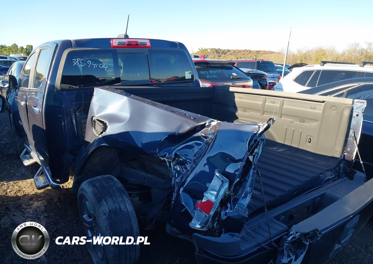 2018 Chevrolet Colorado Z71 VIN:1GCGTDEN6J1297238 - 3