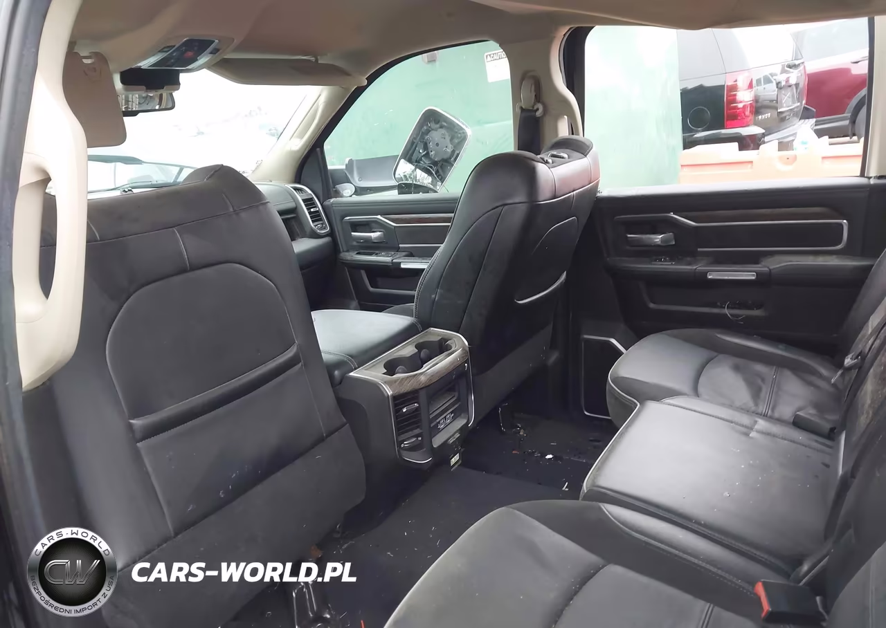 2019 Ram 3500 Laramie 4X4 8' Box VIN:3C63RRJL2KG576016 - 7