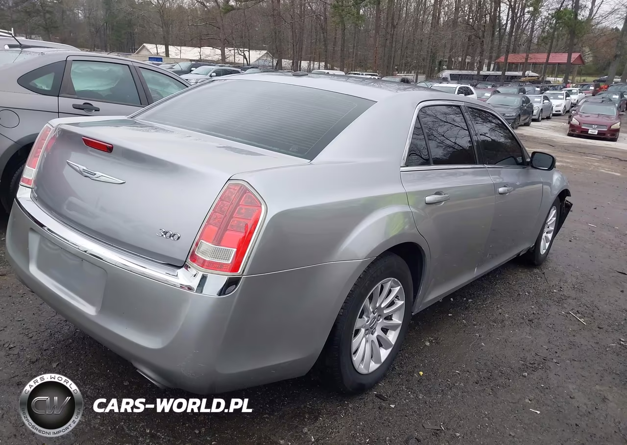 2014 Chrysler 300 VIN:2C3CCAAG1EH249257 - 4