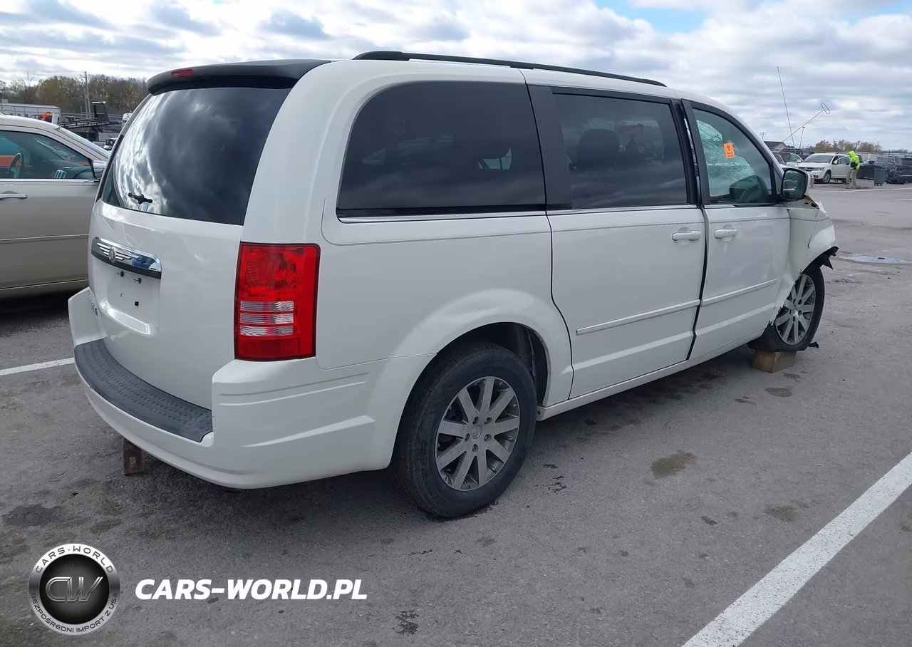 2008 Chrysler Town & Country Touring VIN:2A8HR54P08R668002 - 4