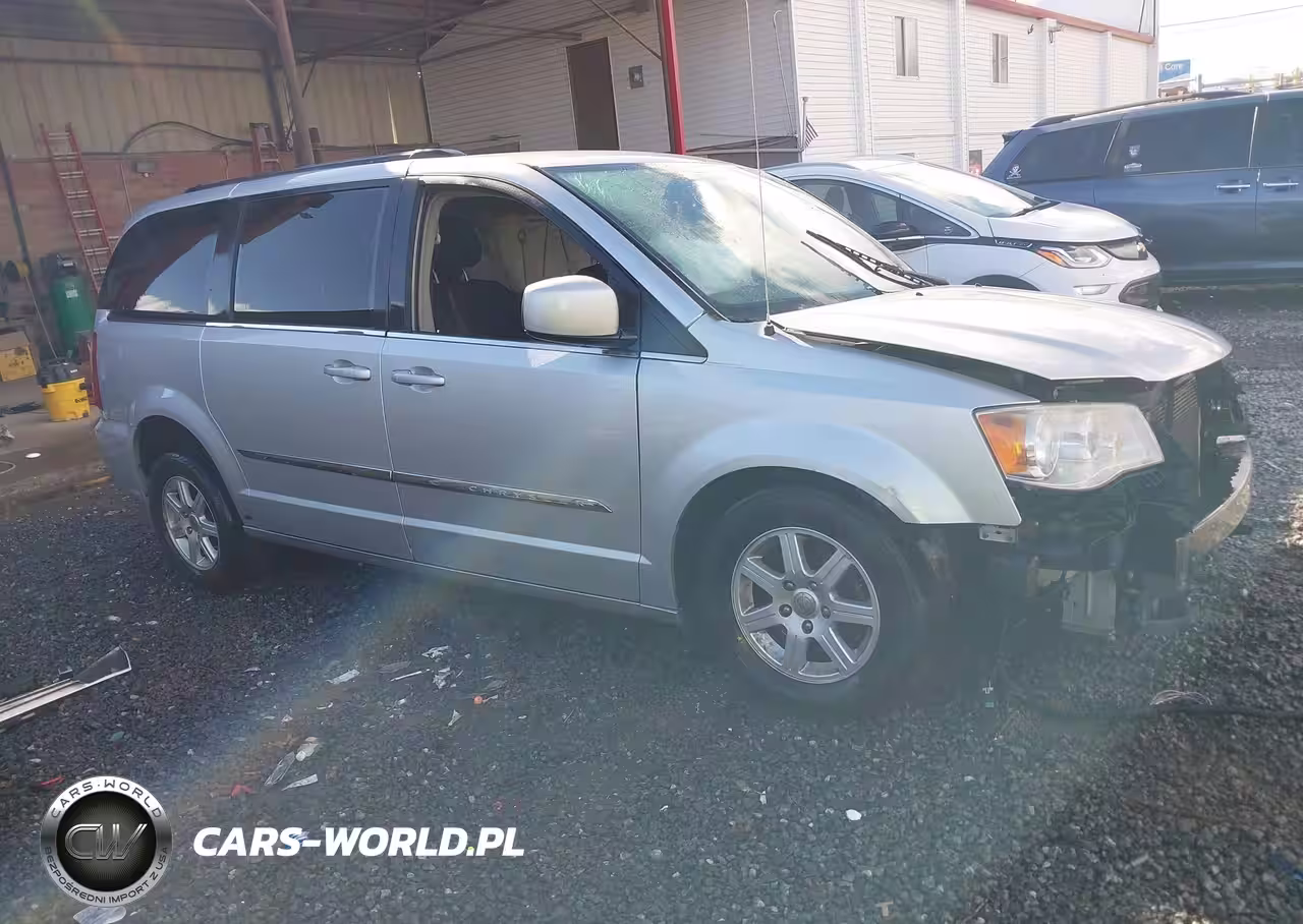 2012 Chrysler Town & Country Touring