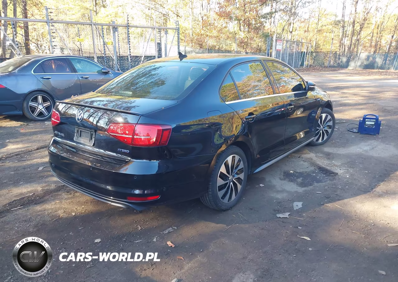 2015 Volkswagen Jetta Hybrid Sel Premium VIN:3VW637AJ1FM412559 - 4
