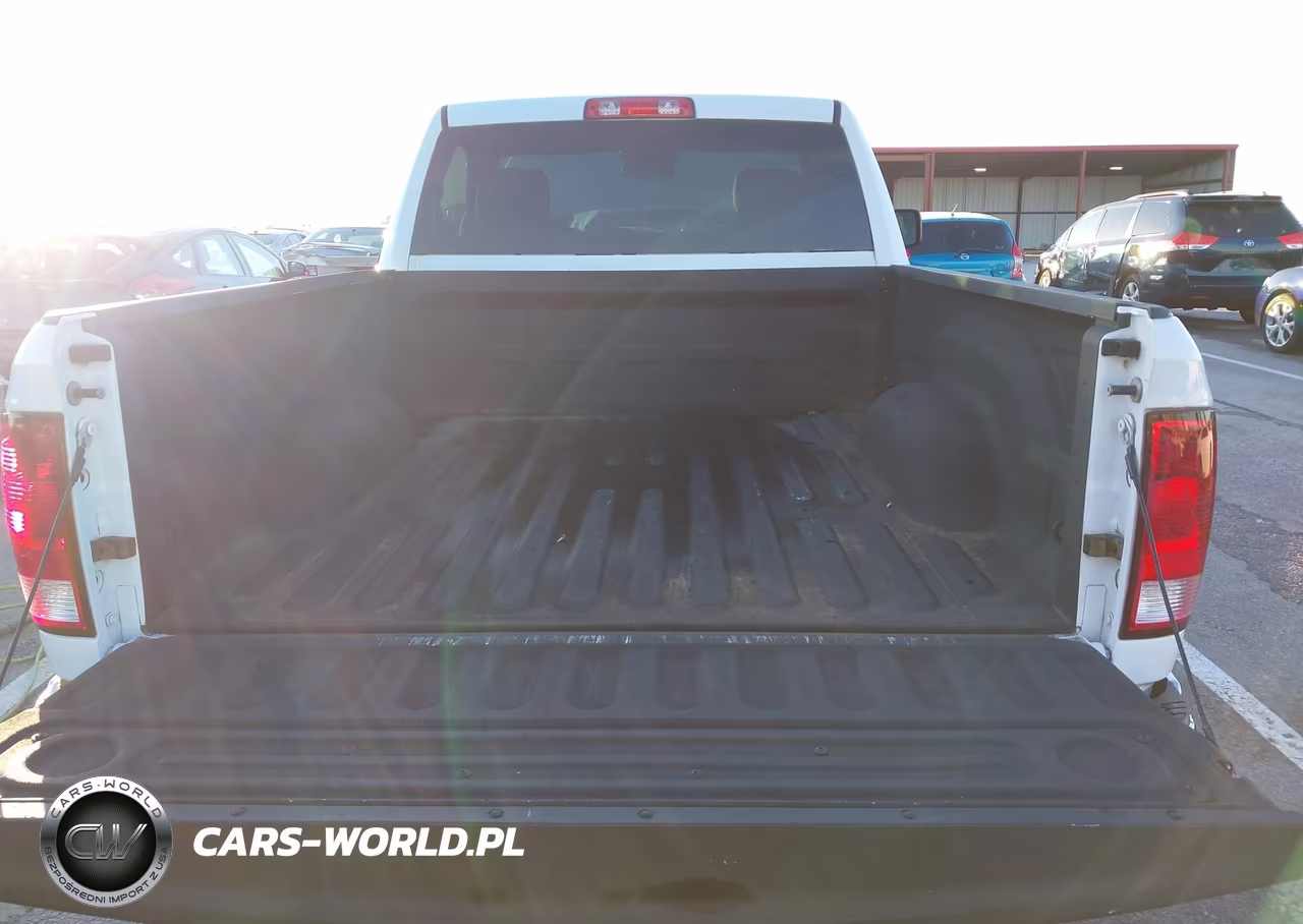 2015 Ram 1500 Tradesman VIN:3C6JR6AG0FG522325 - 18