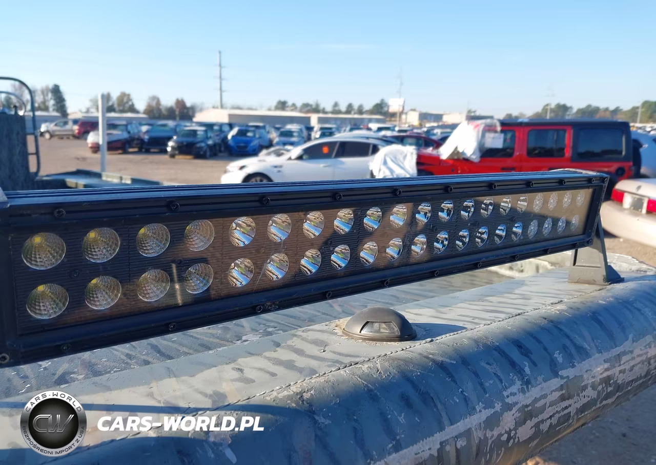 2018 Gator Boat, Trailer & Motor VIN:UBF00011B818 - 14