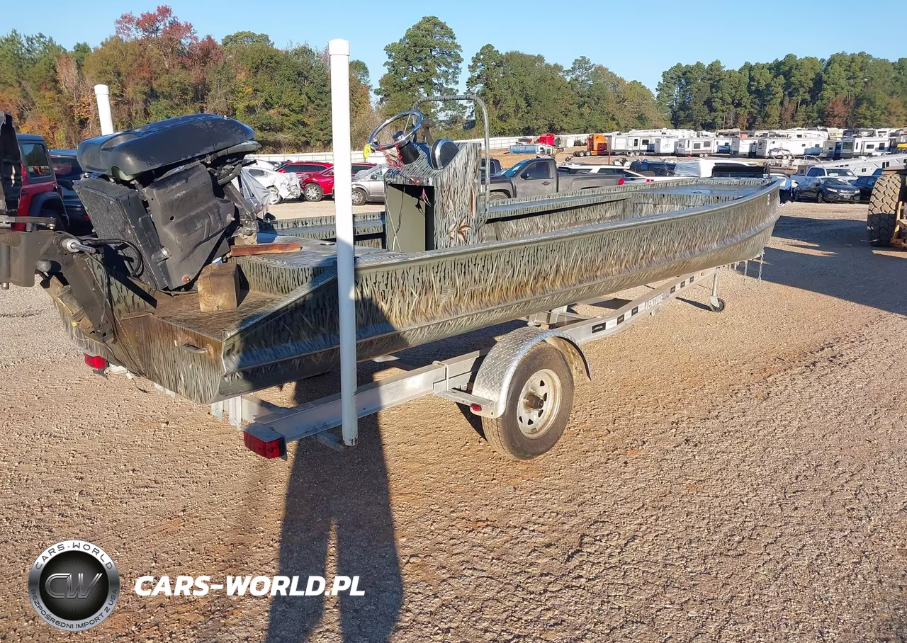 2018 Gator Boat, Trailer & Motor VIN:UBF00011B818 - 4