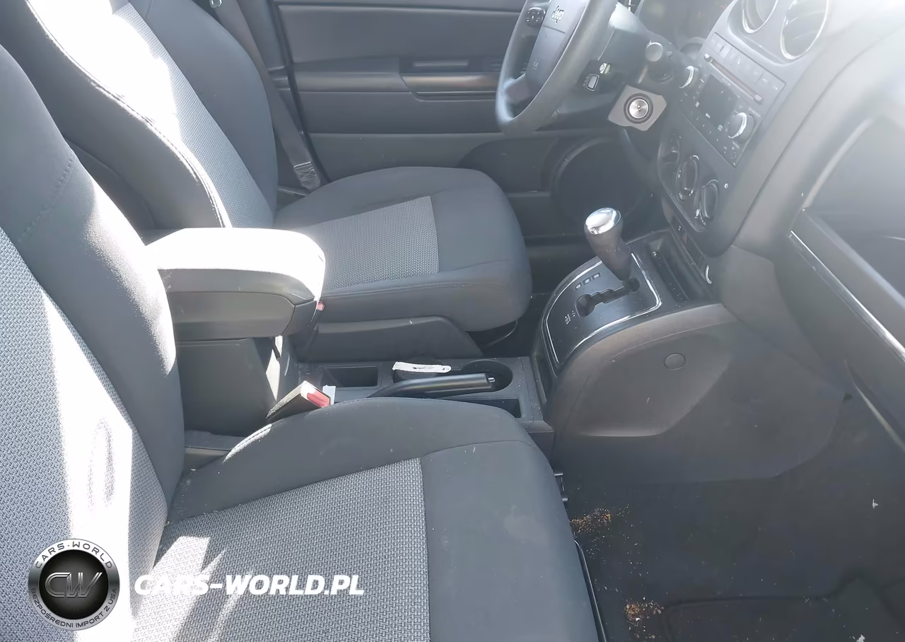 2009 Jeep Compass Sport VIN:1J4FT47A39D225911 - 5