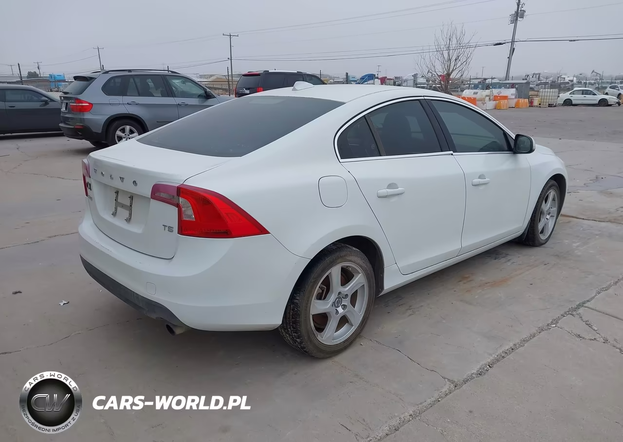 2012 Volvo S60 T5 VIN:YV1622FS4C2128219 - 4