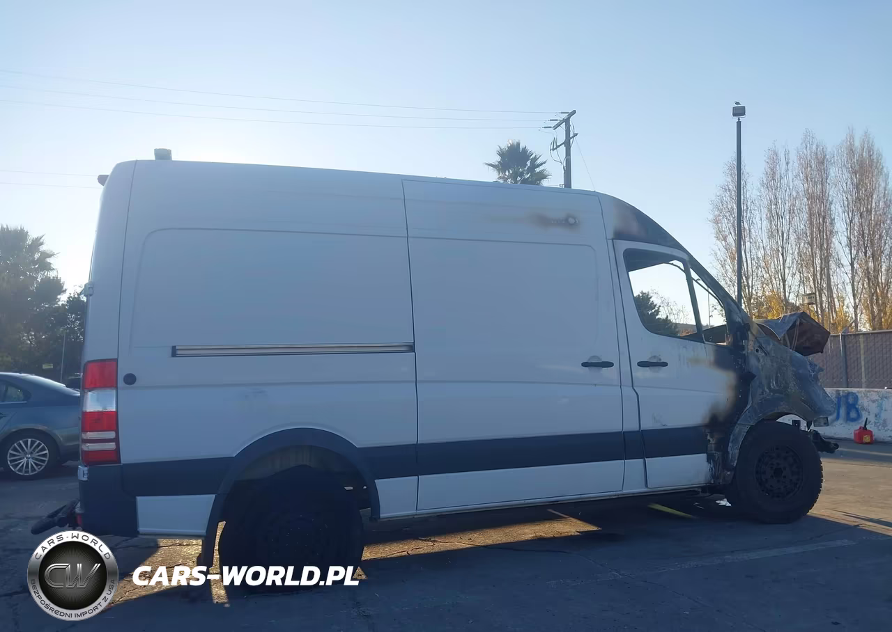 2018 Mercedes-Benz Sprinter 2500 Standard Roof V6 VIN:WD3FE7CDXJP623387 - 12