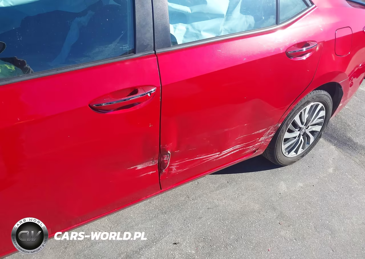 2018 Toyota Corolla Xle VIN:5YFBURHE1JP816692 - 17