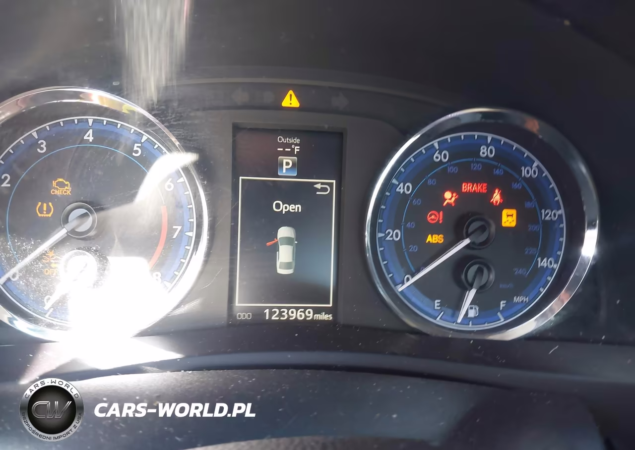 2018 Toyota Corolla Xle VIN:5YFBURHE1JP816692 - 7