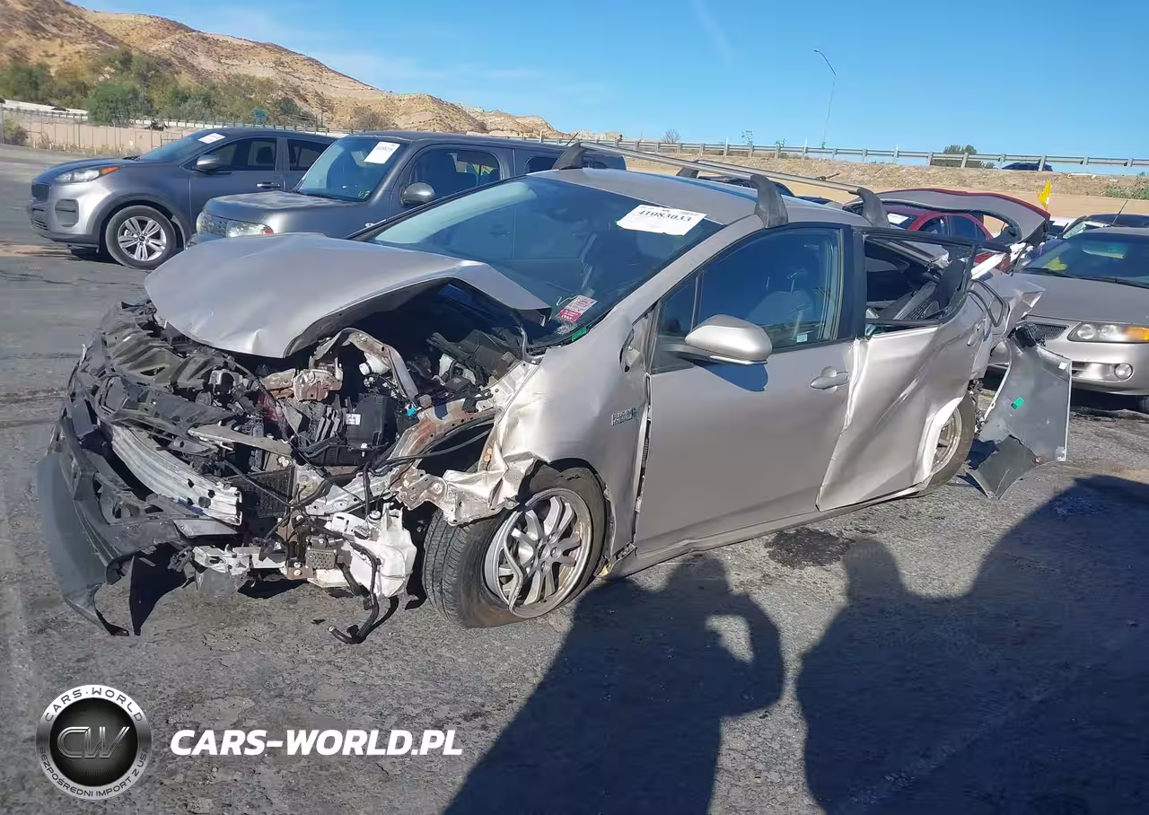 2021 Toyota Prius Prime Limited VIN:JTDKAMFP3M3180368 - 13