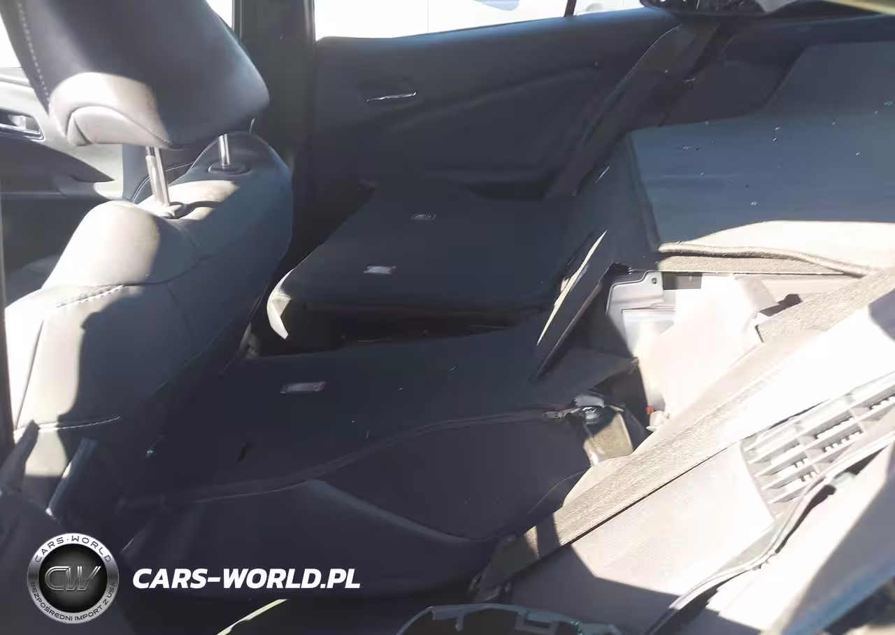 2021 Toyota Prius Prime Limited VIN:JTDKAMFP3M3180368 - 8