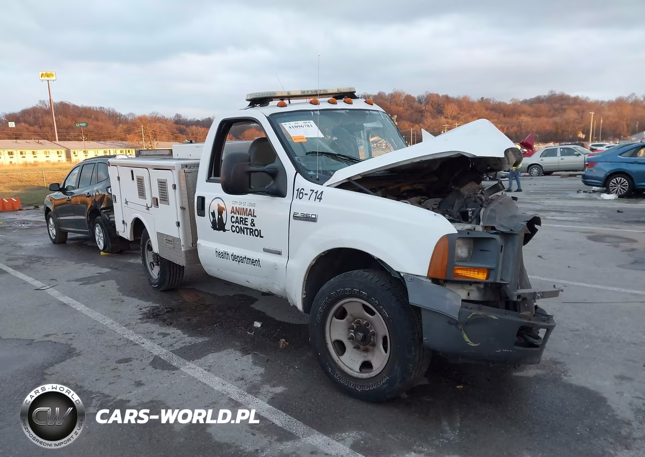 2005 Ford F-350 Chassis Xl-Xlt