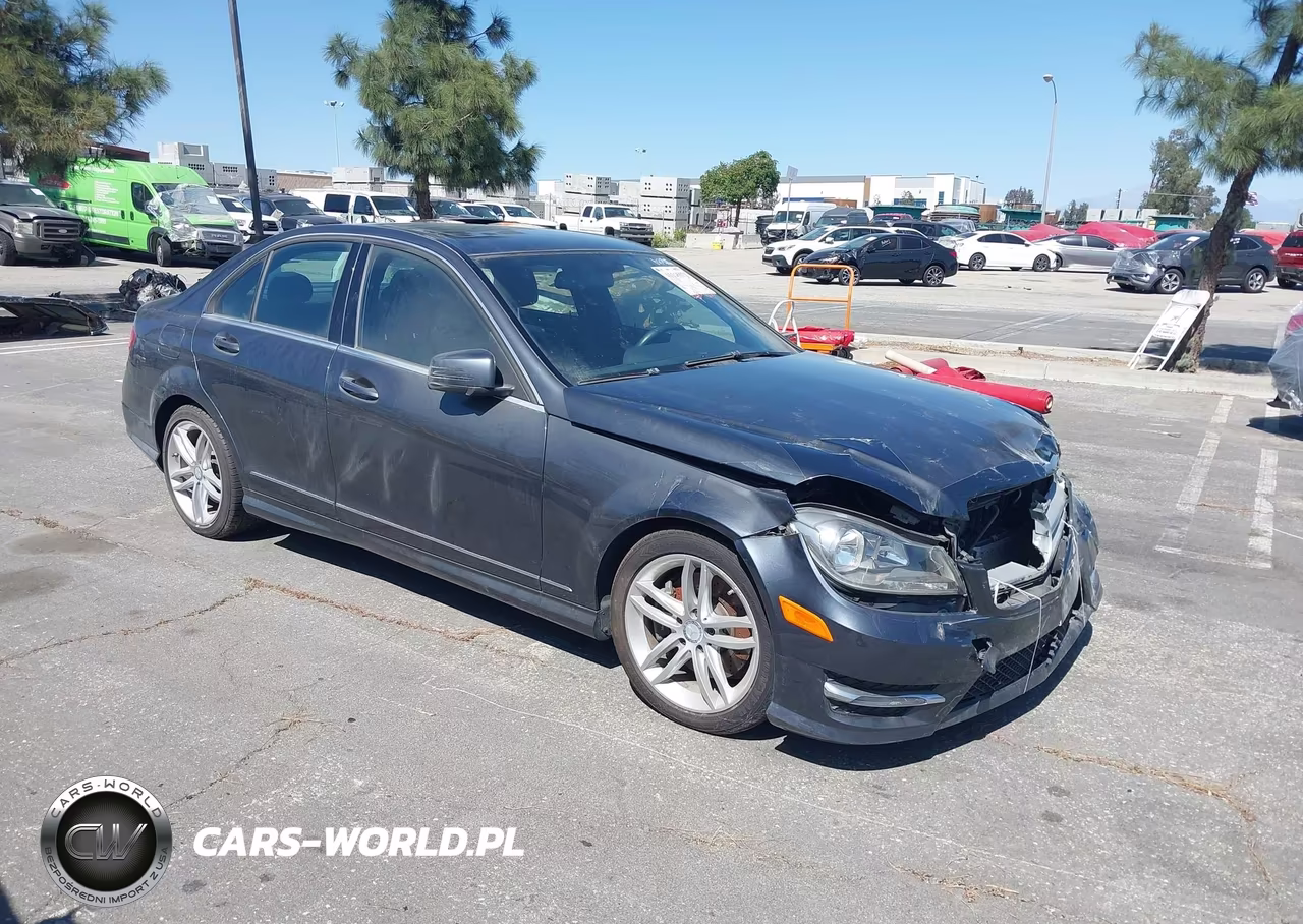 2013 Mercedes-Benz C 300 Luxury 4Matic-Sport 4Matic – zdjęcie 1 z 21