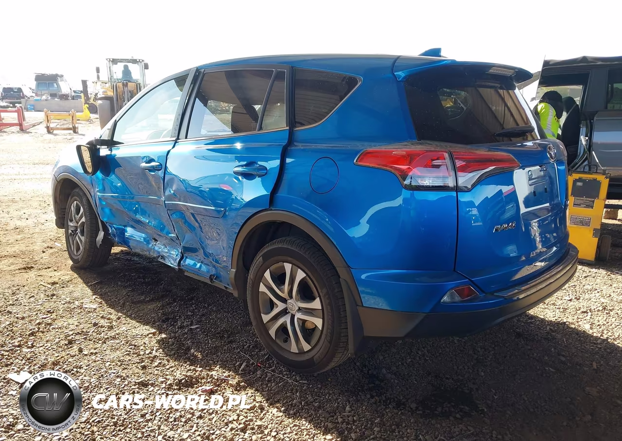 2018 Toyota Rav4 Le VIN:JTMBFREV9JJ256357 - 3