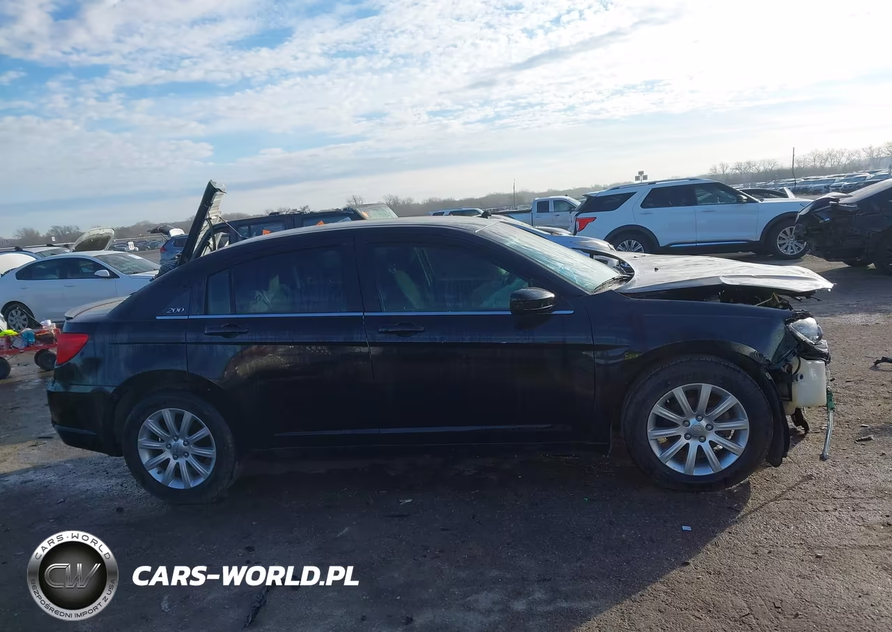 2013 Chrysler 200 Touring VIN:1C3CCBBB9DN611897 - 13