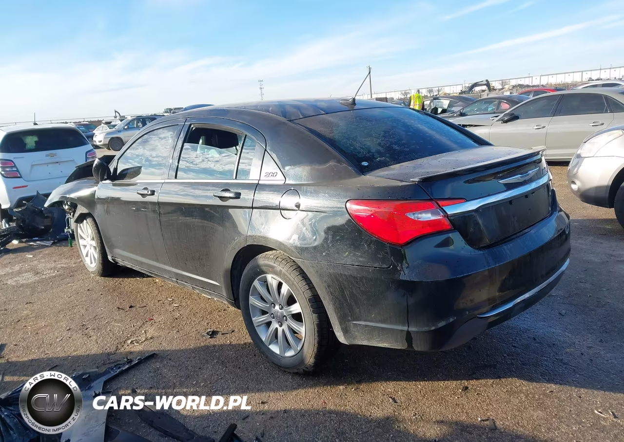2013 Chrysler 200 Touring VIN:1C3CCBBB9DN611897 - 3
