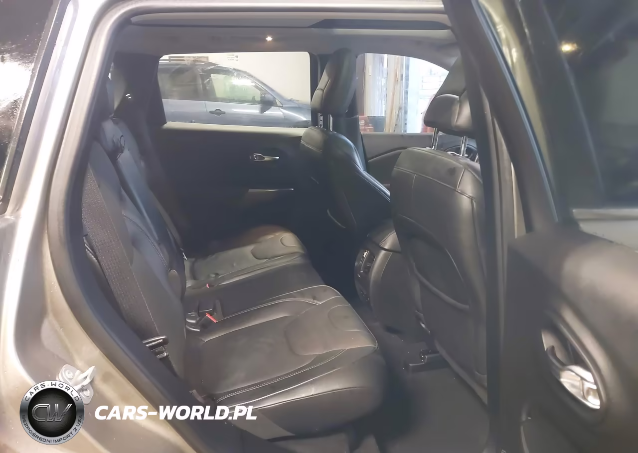 2020 Jeep Cherokee Limited 4X4 VIN:1C4PJMDX8LD564065 - 8